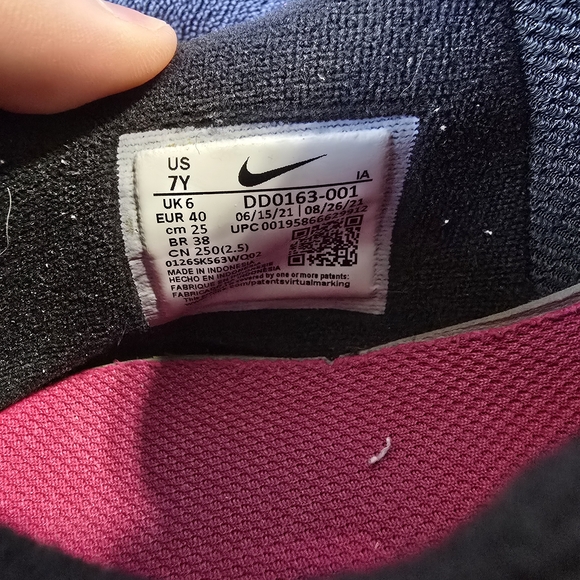 Nike Women's Pink and White Athletic Shoes - Picture 3 of 4